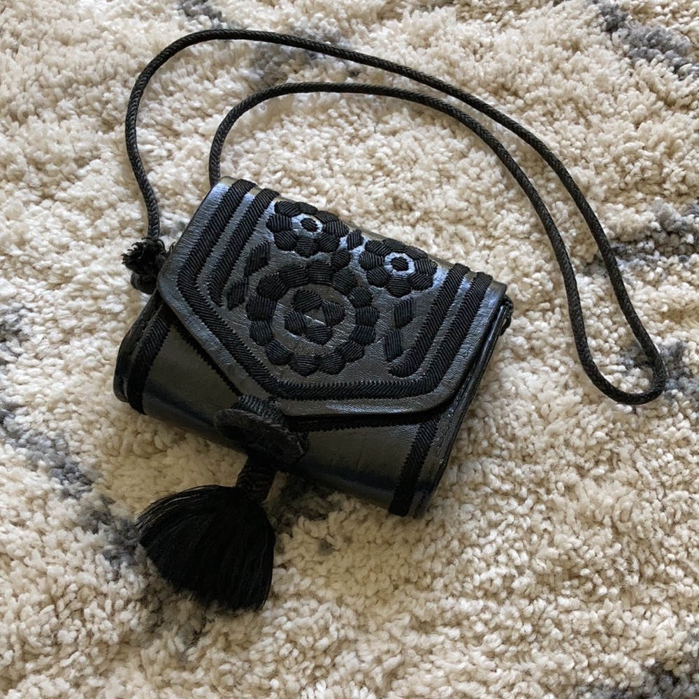 VINTAGE 5” x 5” crossbody bag hand made in Morocco leather, silk embroidered - Picture 12 of 16